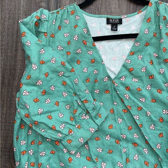 Floral Linen Blend Wrap Tie Front Top - Sz M - Picture 7 of 9